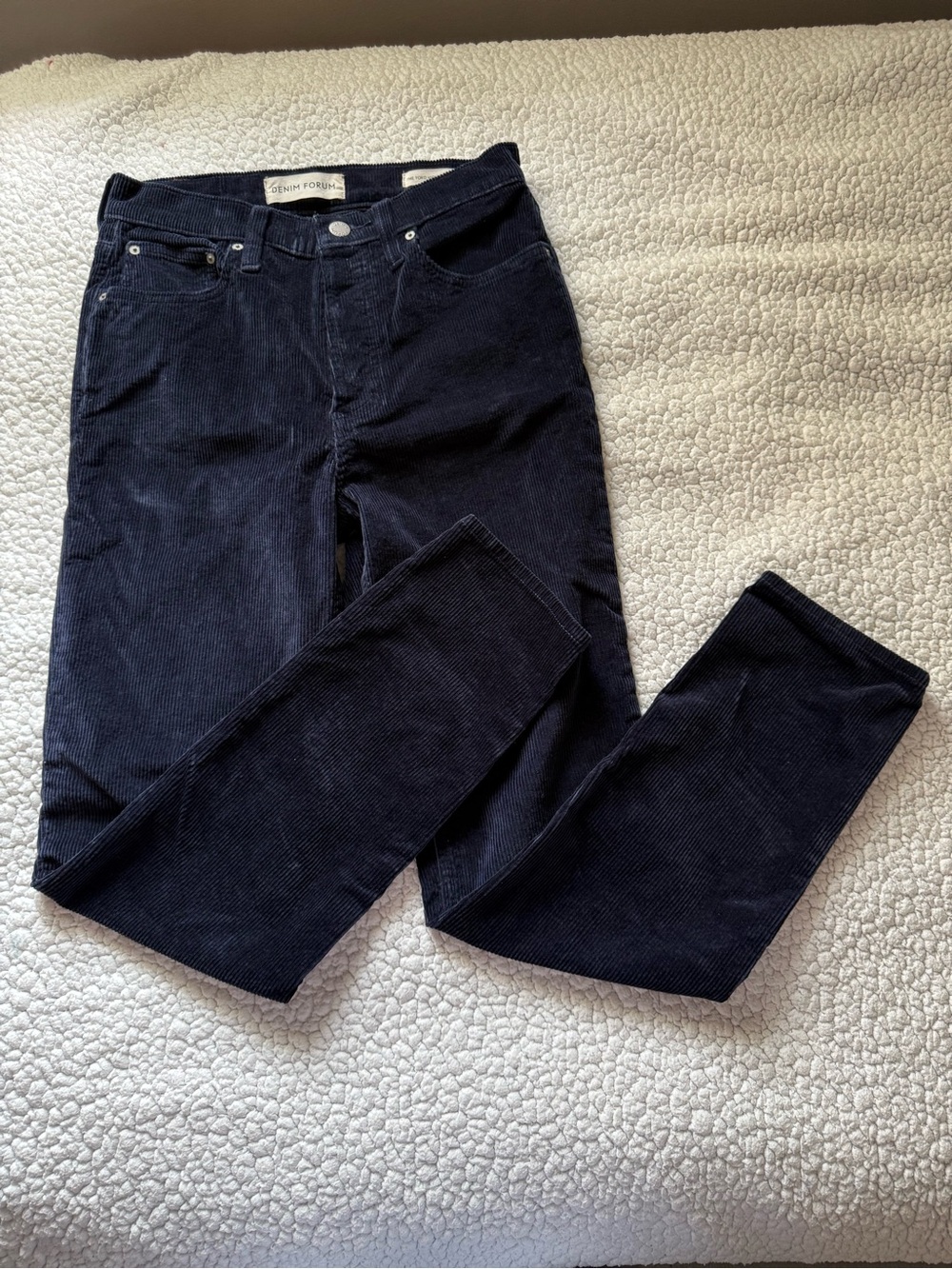 16) Aritzia Denim Forum The Yoko High Rise Slim Dark Navy Corduroy Pants Size 26